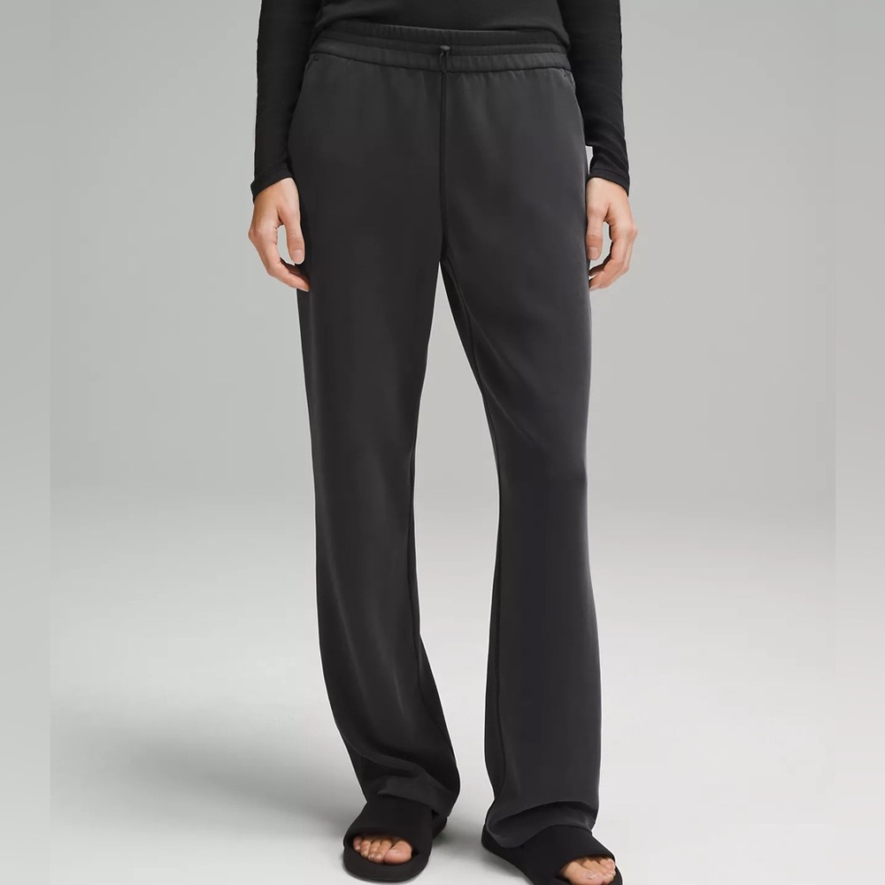 Lululemon Softstreme High-Rise Pant Regular (part of a set)